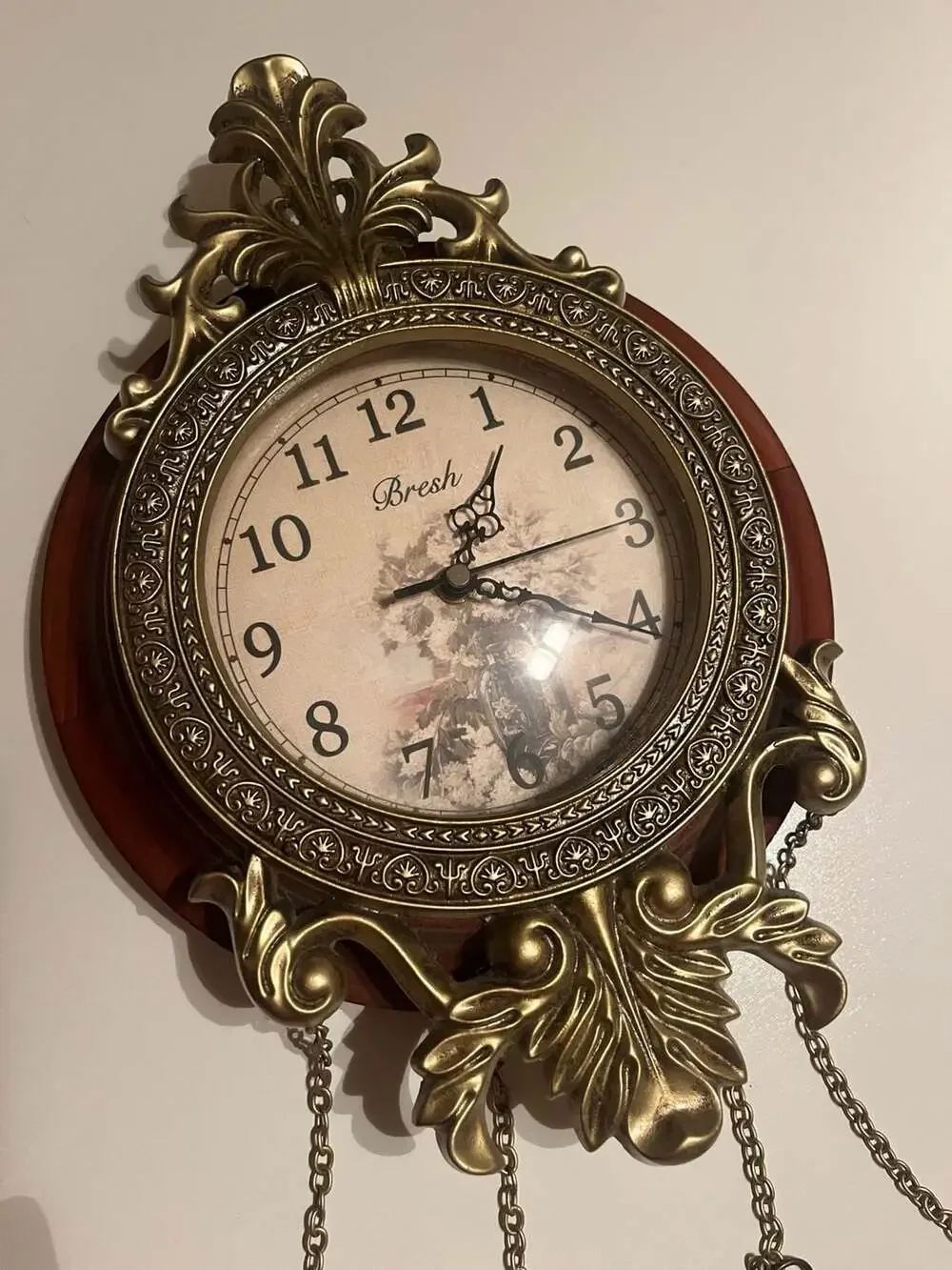 Bresh Vintage-Style Wooden Wall Clock with Decorative Pendulum